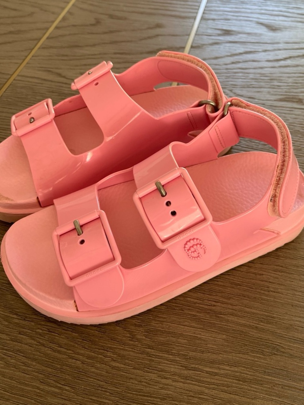 Gucci Kids Pink Buckle Sandals